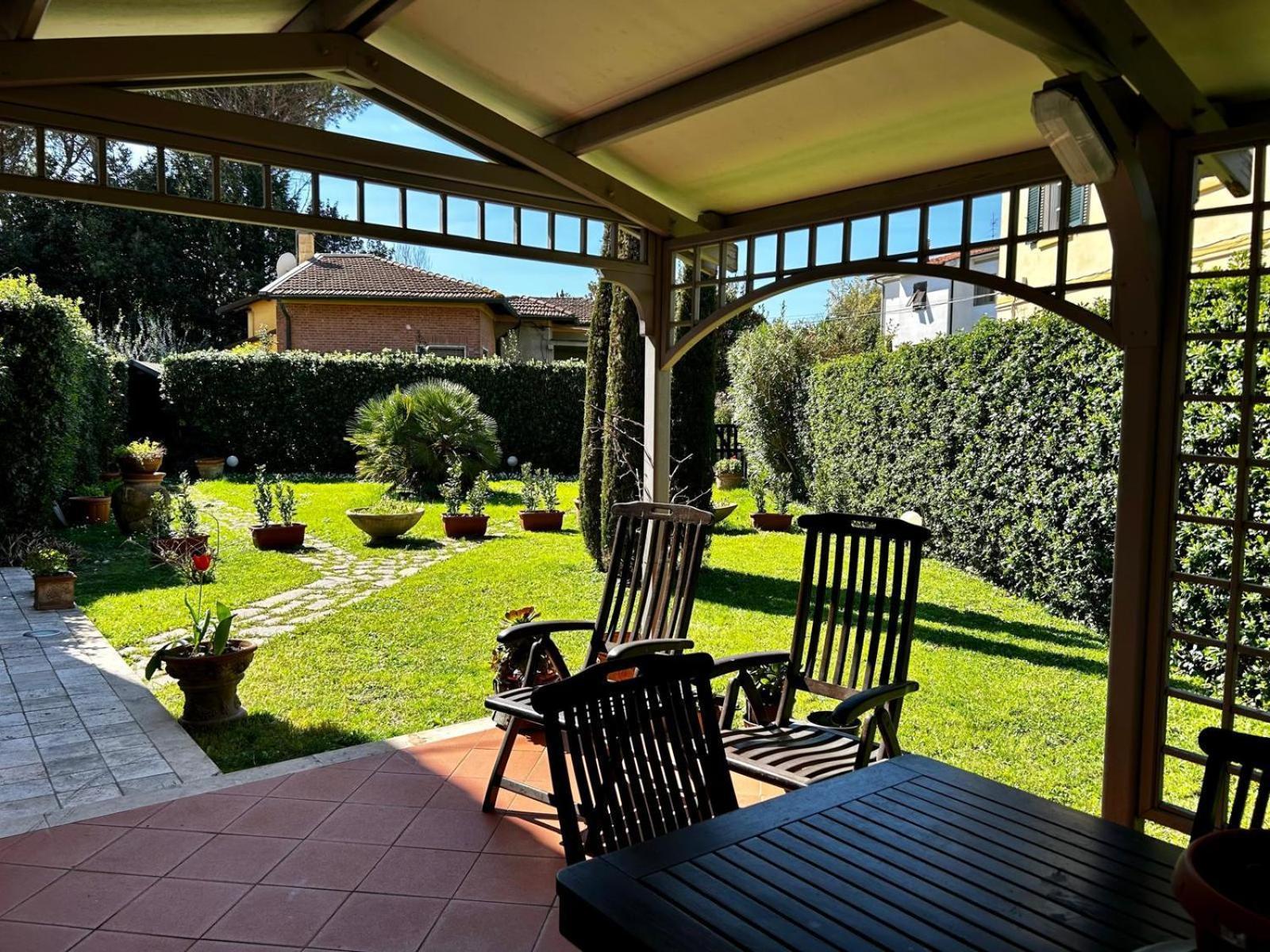 Il Villino Di Monic Pisa Centro Villa Exterior photo